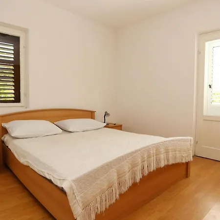 With Parking Space Trpanj, Peljesac - 10148